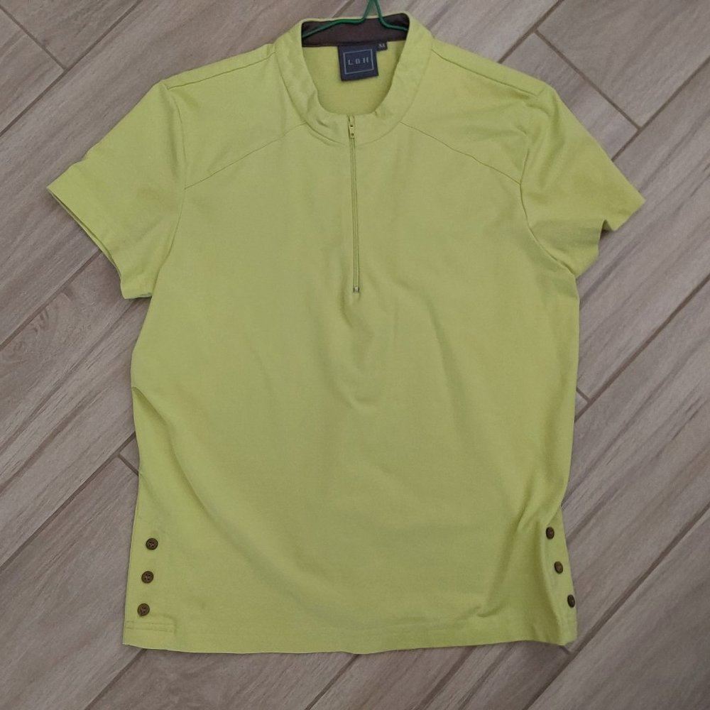 LBH Lime Green Short Sleeve Zip Neck Pullover Activewear Knit Top.  Size M